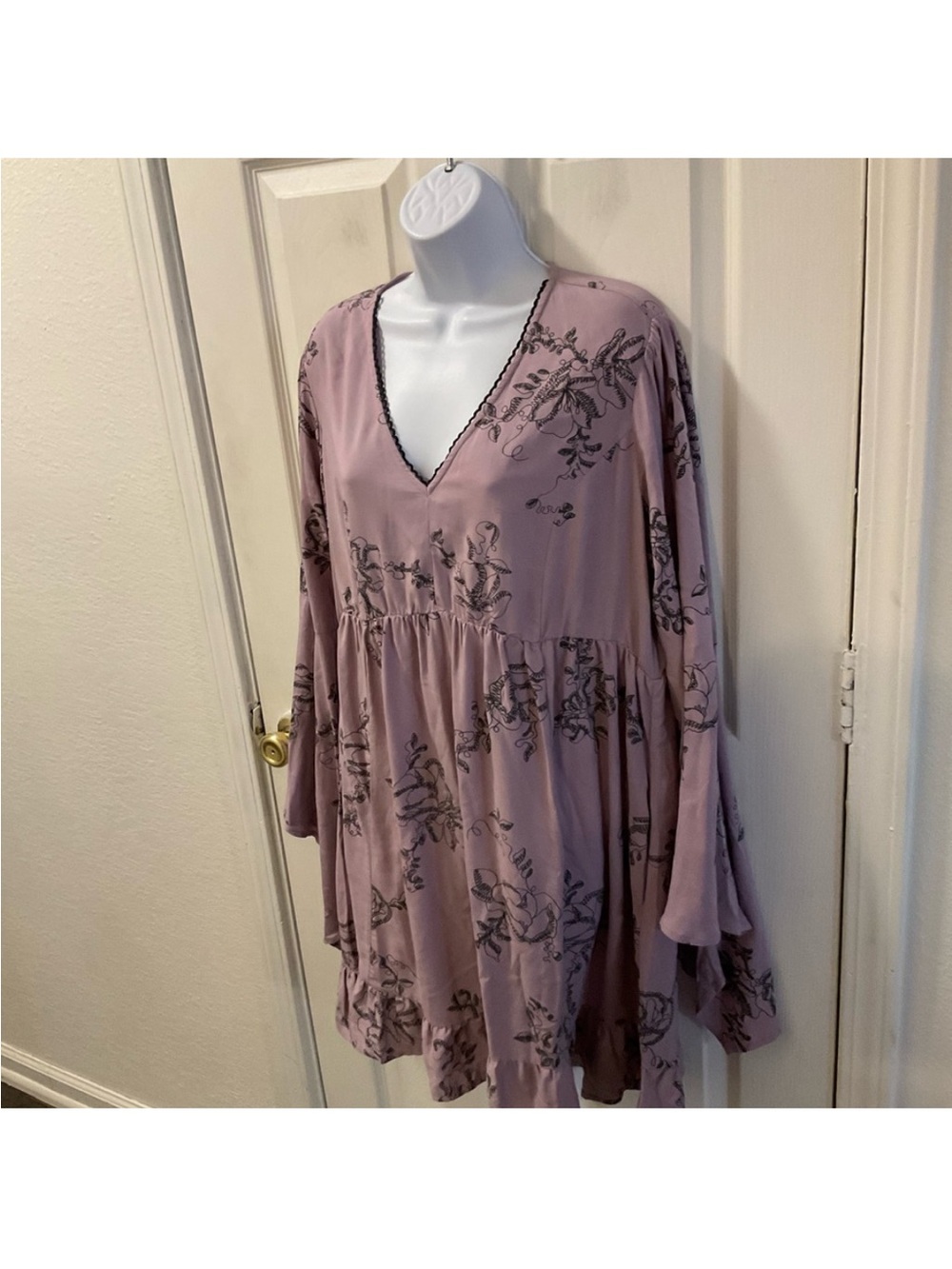 BNWOT CATO Tulip Sleeve Mini Dress With Pockets
